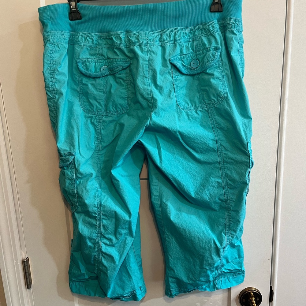 Calvin Klein Turquoise Cropped Pants - Picture 3 of 6